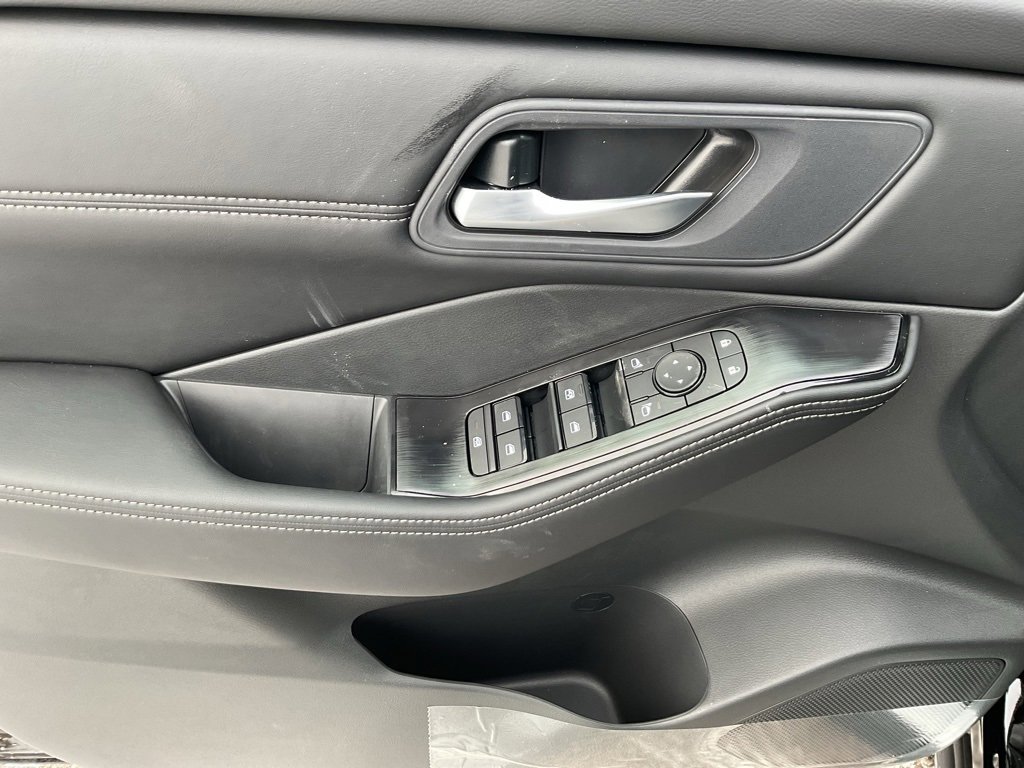 New 2026 Nissan Rogue SV w/ SV Premium Package image 11