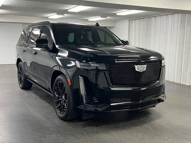 Used 2024 Cadillac Escalade Sport Platinum w/ LPO, ONYX Package AWD/4WD image 6