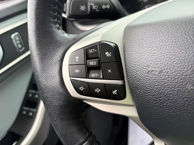 Used 2022 Ford Explorer XLT w/ Equipment Group 202A AWD/4WD image 18