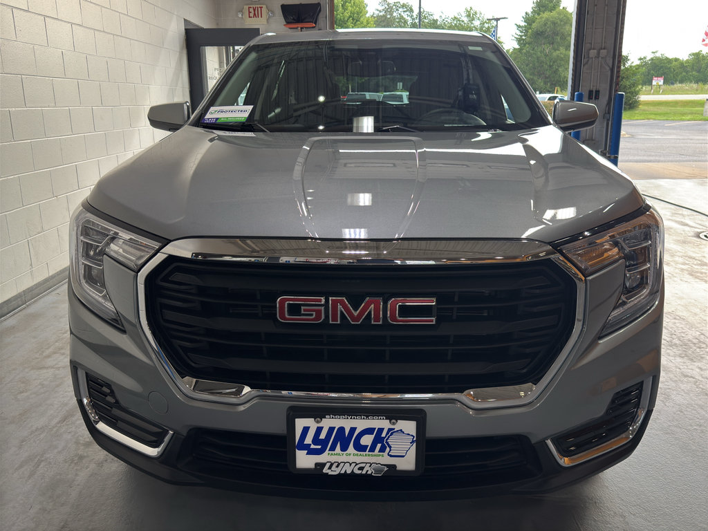Used 2023 GMC Terrain SLE FWD image 8