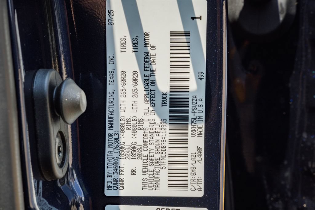 Used 2025 Toyota Tundra Platinum AWD/4WD image 48