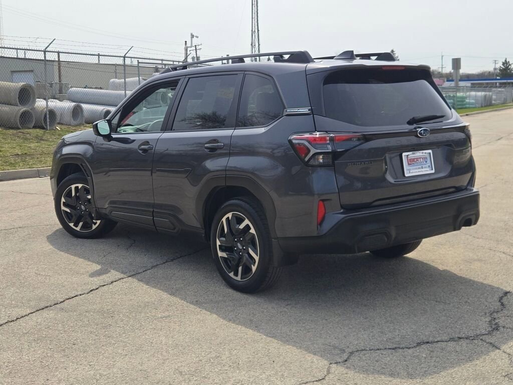 Certified 2025 Subaru Forester Premium AWD/4WD image 13