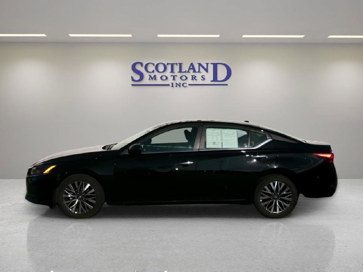 Used 2025 Nissan Altima 2.5 SV