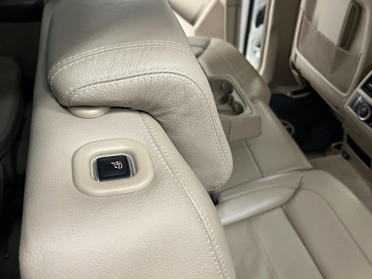 Used 2014 Mercedes-Benz GL 550 4MATIC image 71