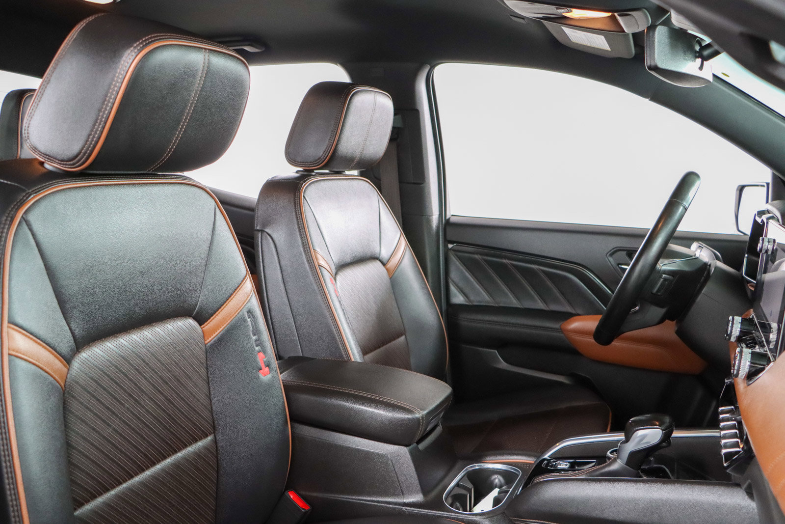 Used 2023 GMC Canyon AT4 w/ AT4 Premium Package image 27