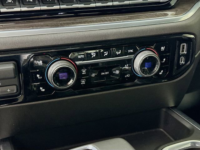 Used 2022 Chevrolet Silverado 1500 LTZ w/ LTZ Premium Package AWD/4WD image 18