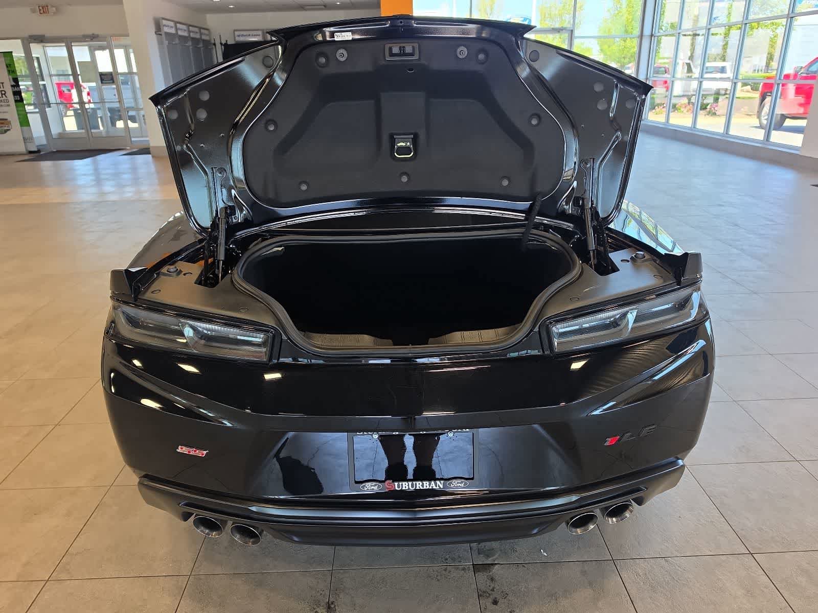 Used 2017 Chevrolet Camaro SS RWD image 32