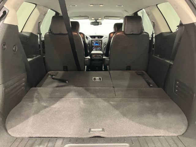 Used 2017 Chevrolet Traverse LT image 39