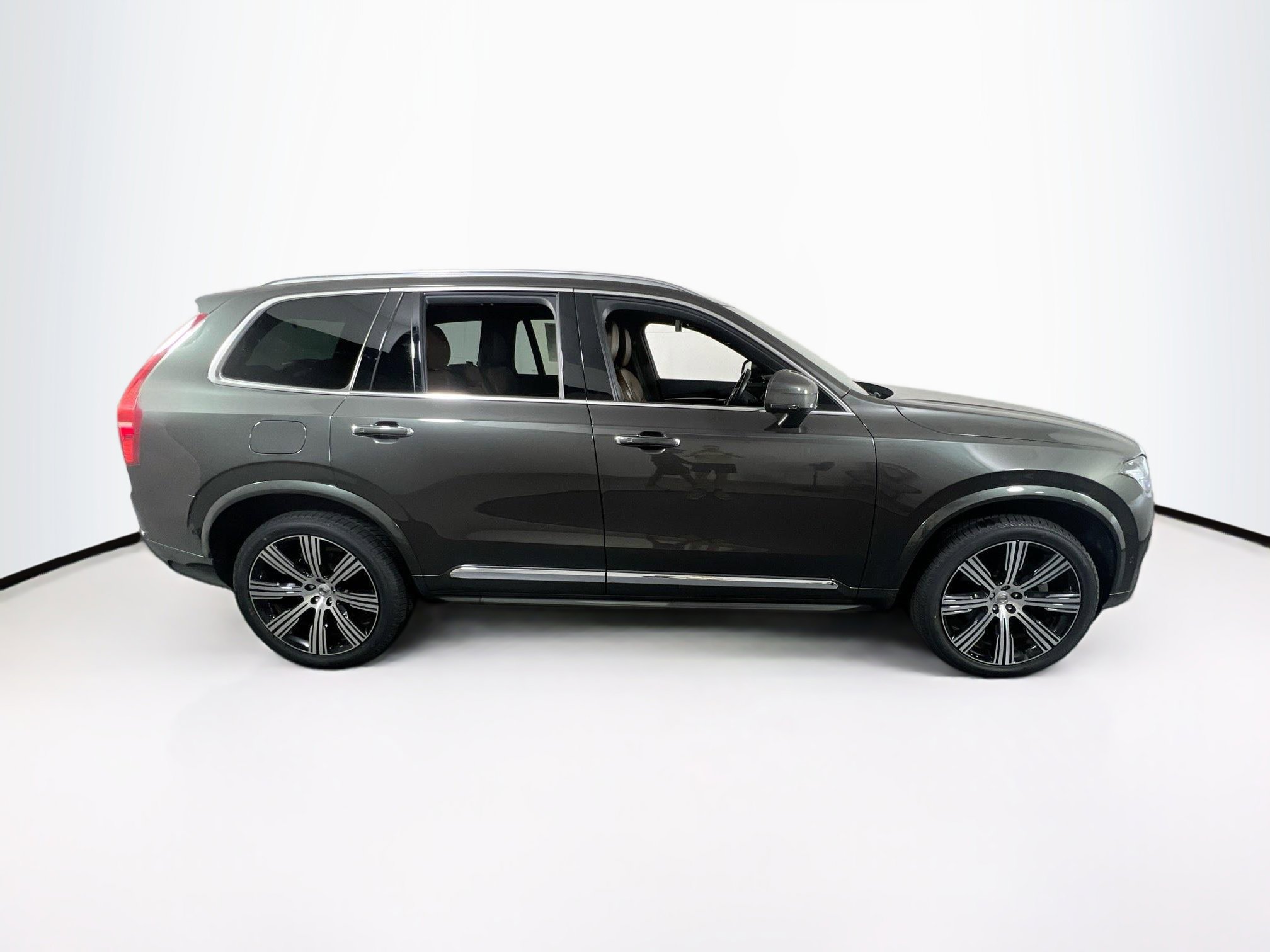 Used 2022 Volvo XC90 T6 Inscription w/ Advanced Package image 4