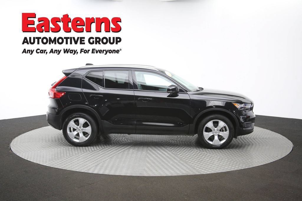 Used 2022 Volvo XC40 T5 Momentum AWD/4WD image 45