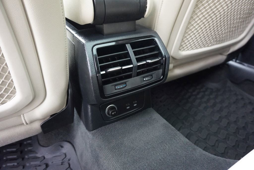 Used 2020 Audi Q3 2.0T Premium Plus w/ Premium Plus Package image 22