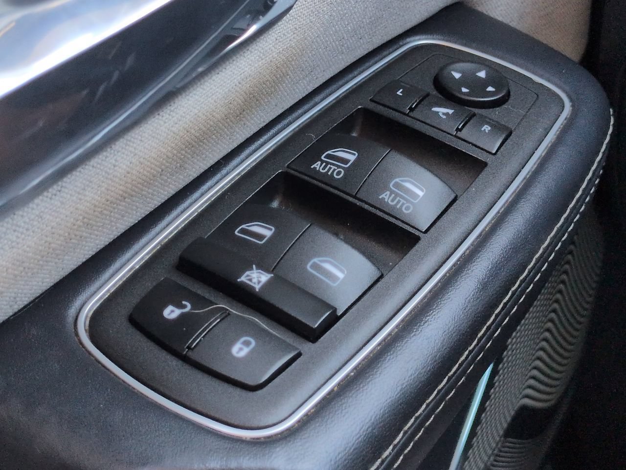 Used 2023 RAM 1500 Limited AWD/4WD image 24