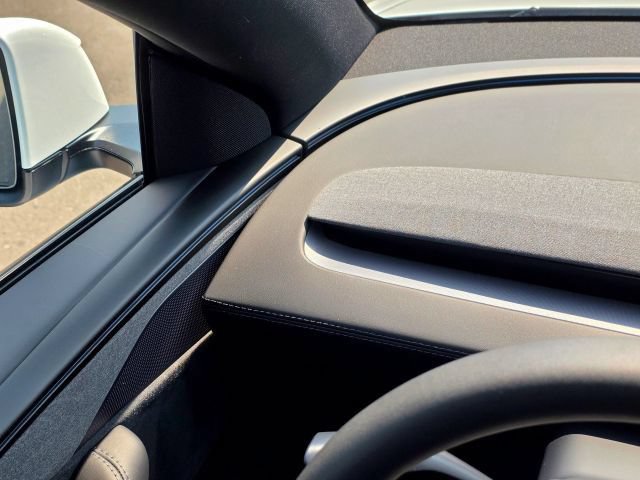 Used 2026 Tesla Model Y AWD image 16