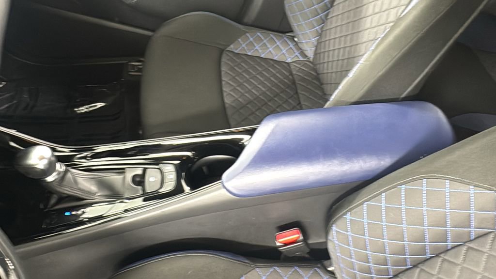 Used 2020 Toyota C-HR XLE image 33