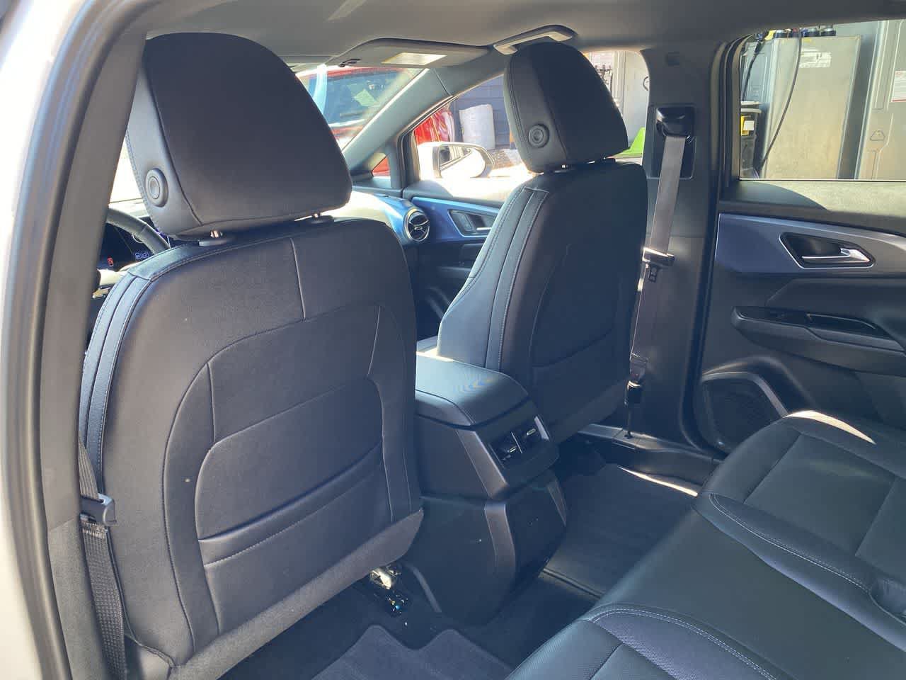 Used 2024 Chevrolet Equinox EV LT AWD/4WD image 15