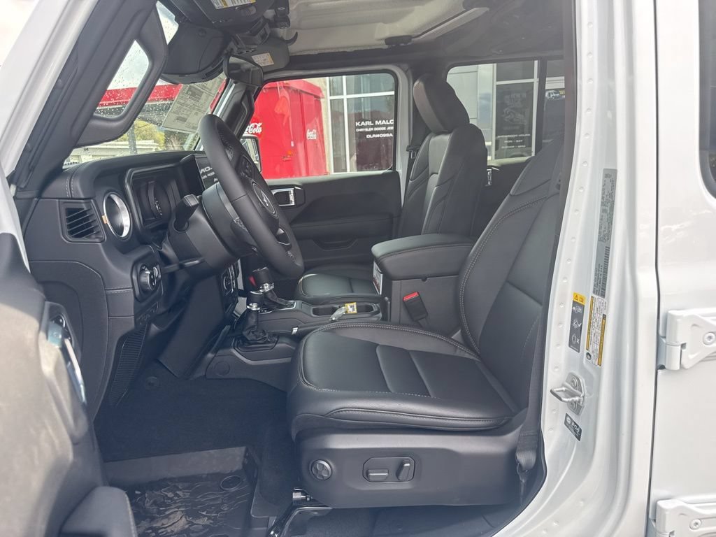 New 2026 Jeep Gladiator Sport AWD/4WD image 8