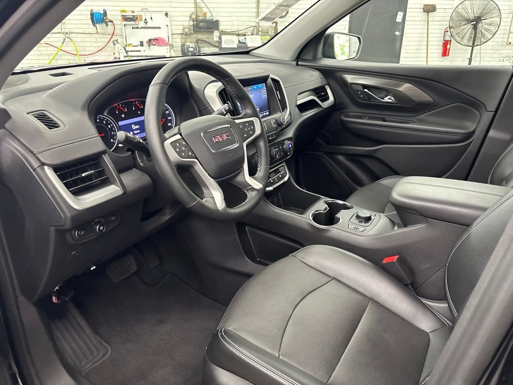 Used 2023 GMC Terrain SLT AWD/4WD image 18