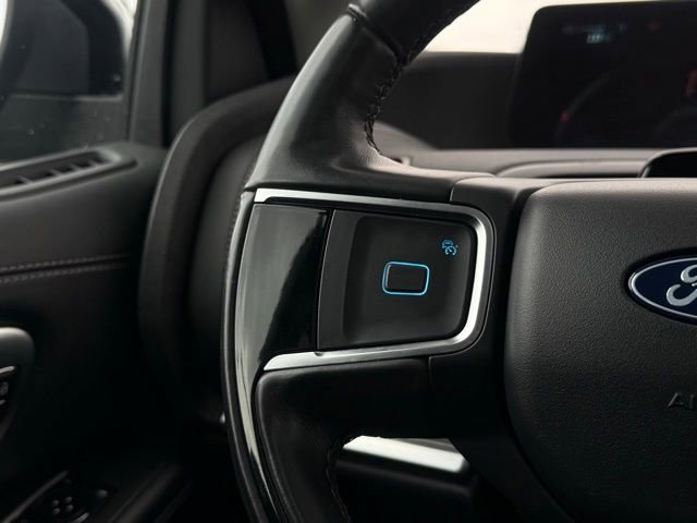 Certified 2025 Ford Expedition Max Platinum image 11