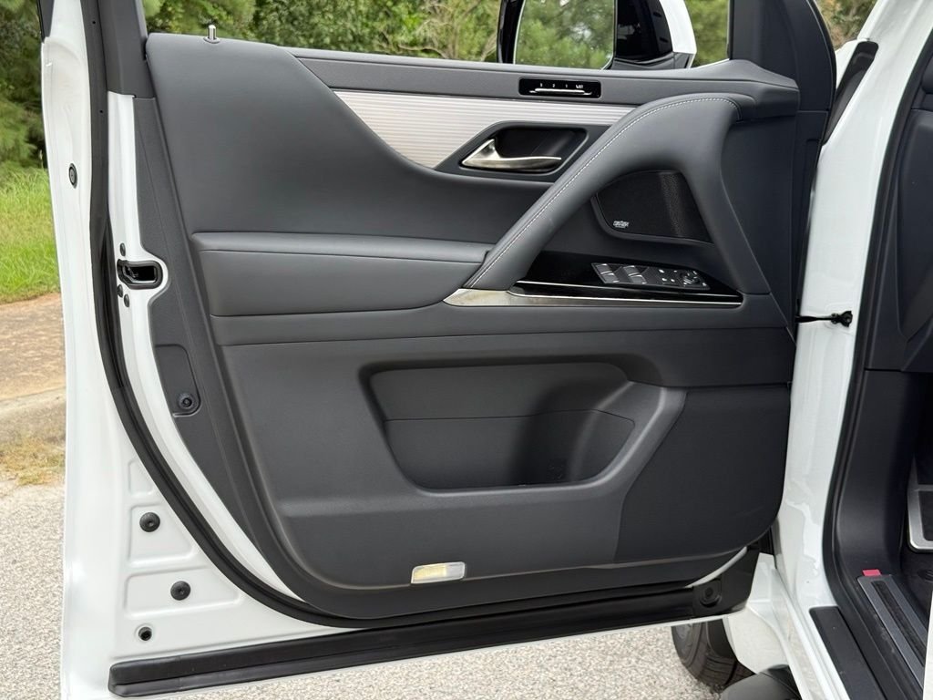 New 2026 Lexus LX 700h F Sport AWD/4WD image 18