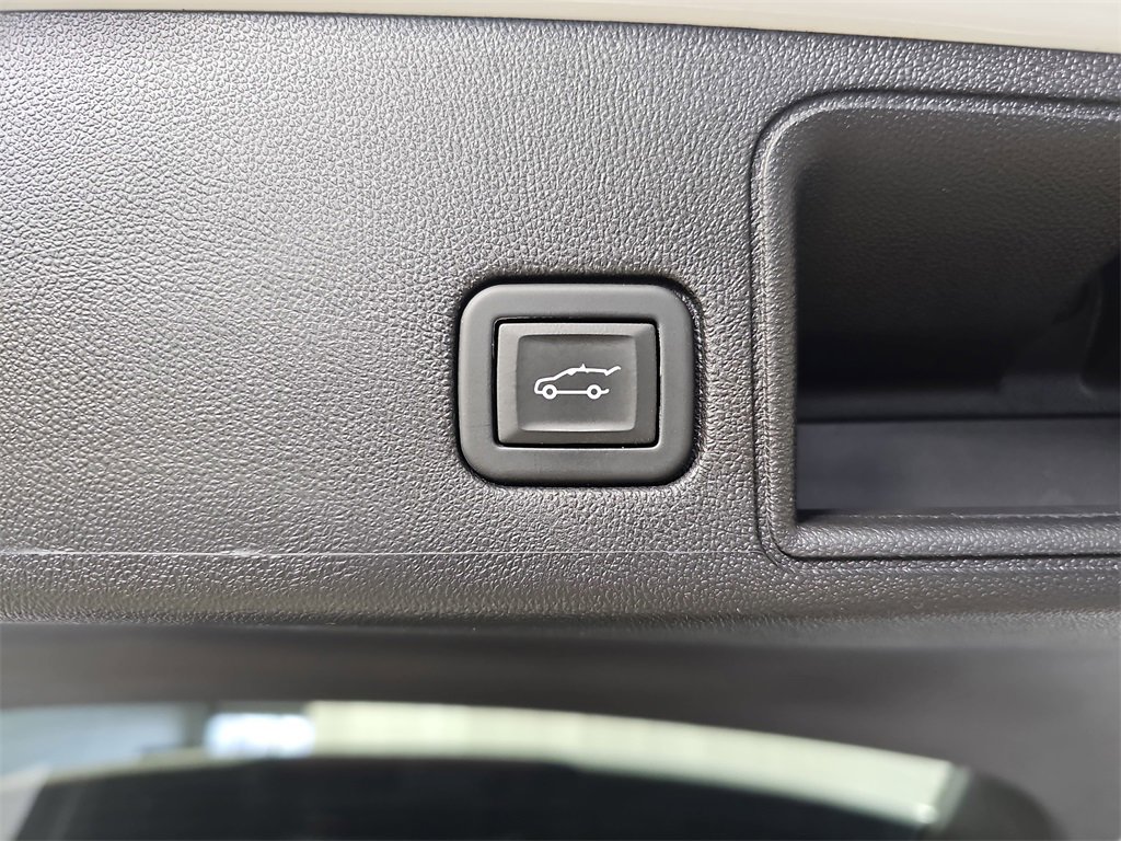 Certified 2023 GMC Terrain SLE w/ Driver Convenience Package image 17