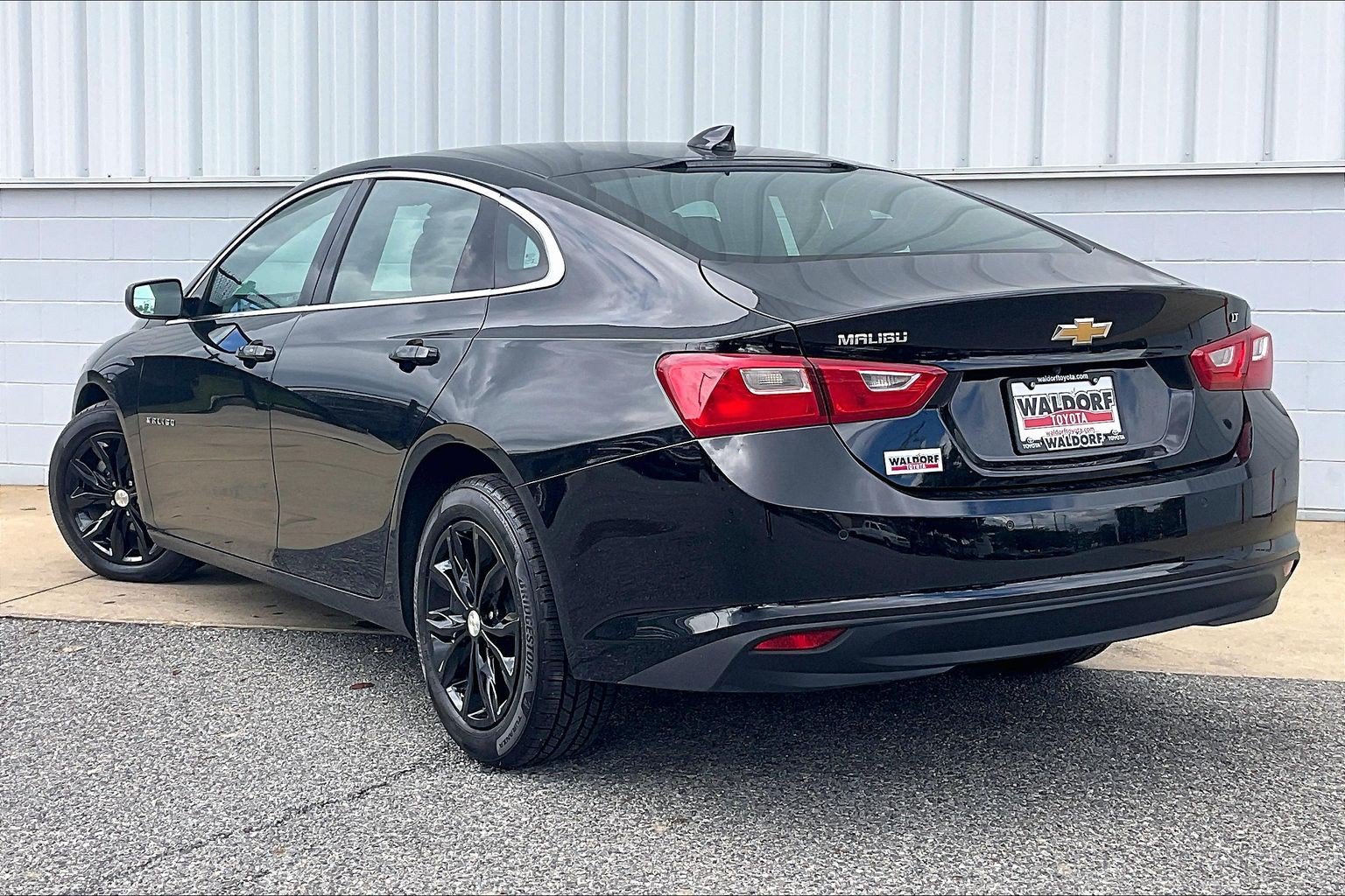 Used 2025 Chevrolet Malibu LT FWD image 15