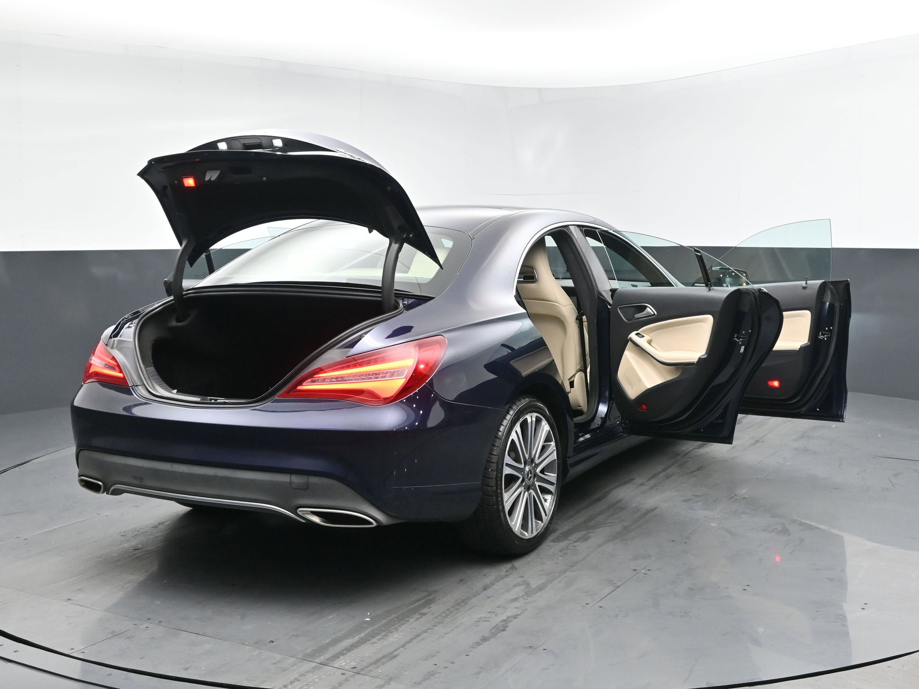 Used 2019 Mercedes-Benz CLA 250 4MATIC image 31