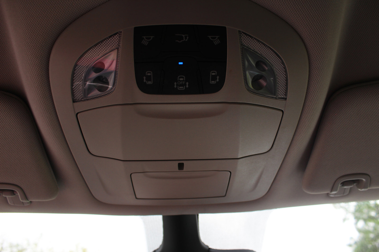 Used 2024 Chrysler Pacifica Select image 41