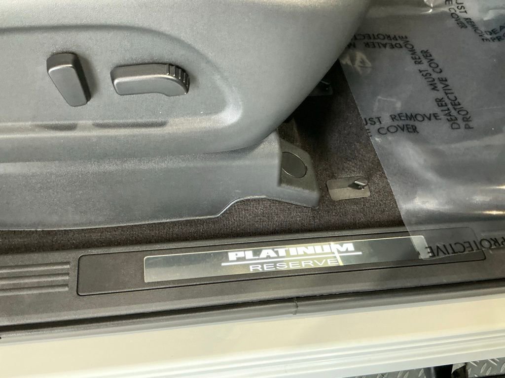 Used 2023 Nissan Titan Platinum Reserve w/ Moonroof Package image 21