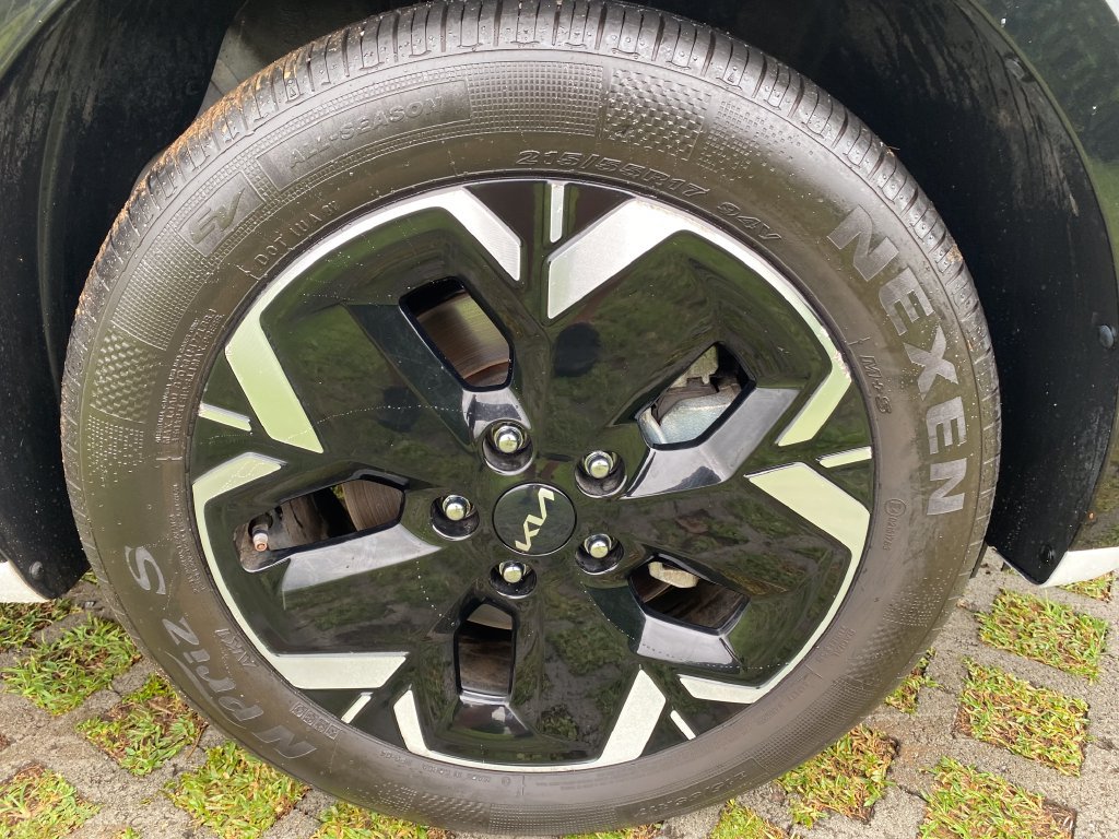 Used 2023 Kia Niro Wave FWD image 9