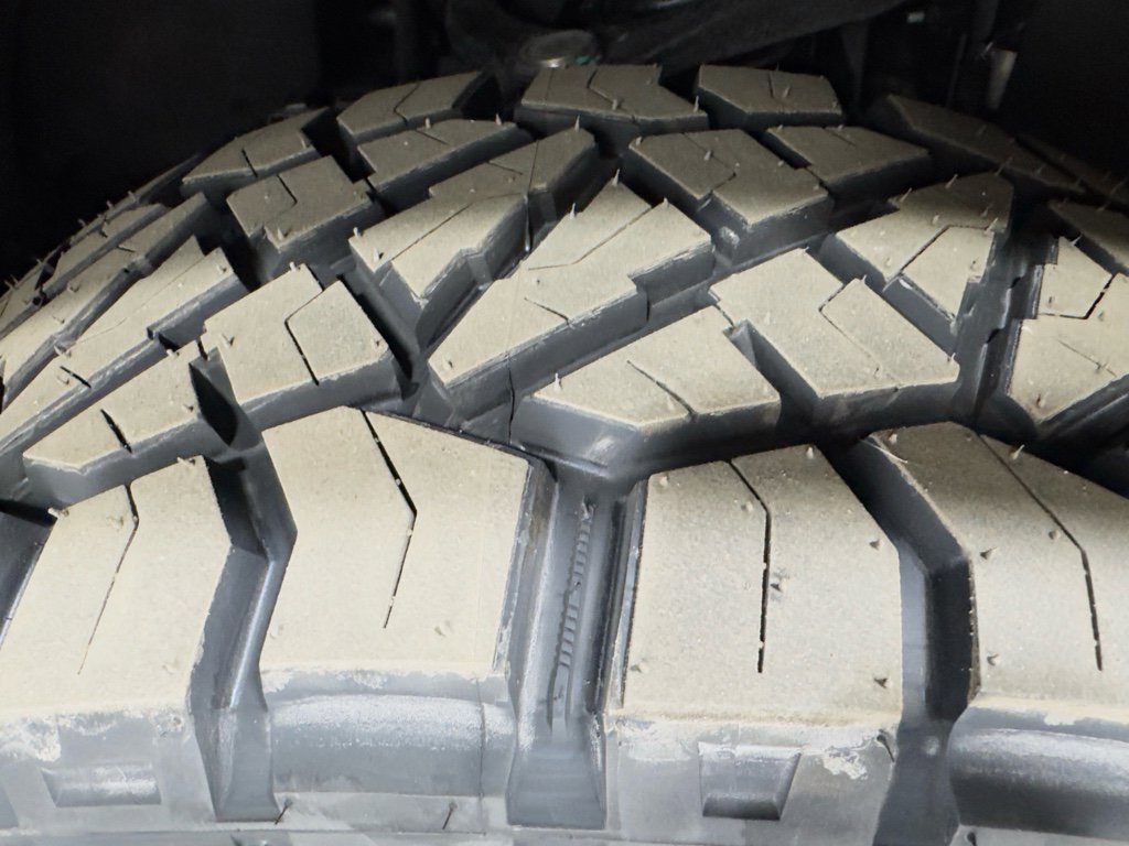 Used 2023 Ford F150 Lightning Platinum image 35