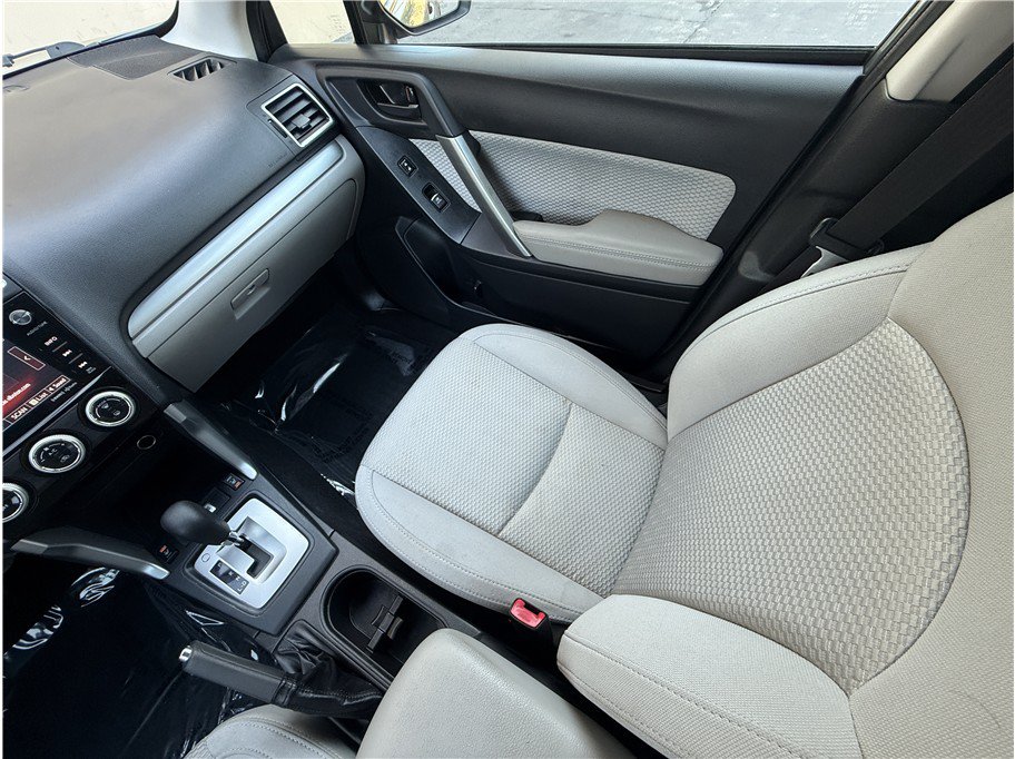 Used 2018 Subaru Forester 2.5i Premium AWD/4WD image 12