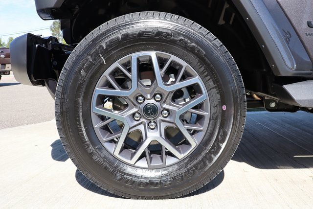 New 2025 Jeep Wrangler Sahara image 29