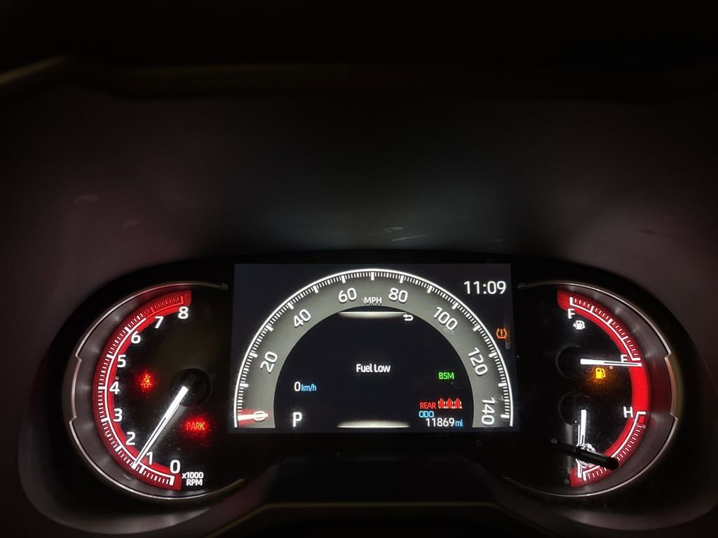 Used 2025 Toyota RAV4 XLE image 16