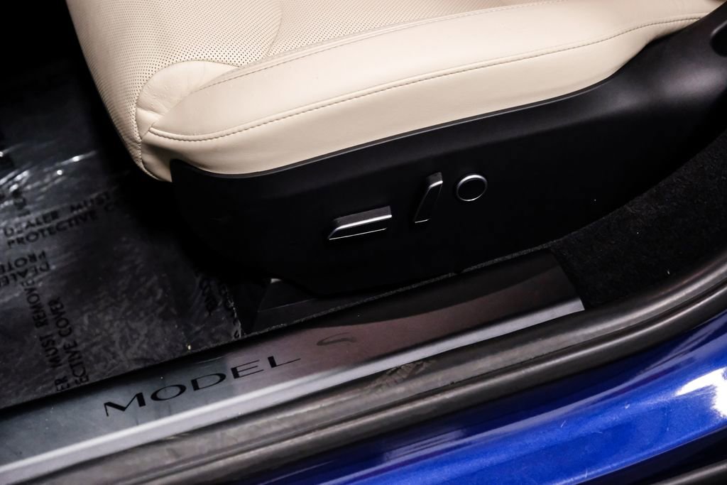 Used 2023 Tesla Model S Standard Range image 32