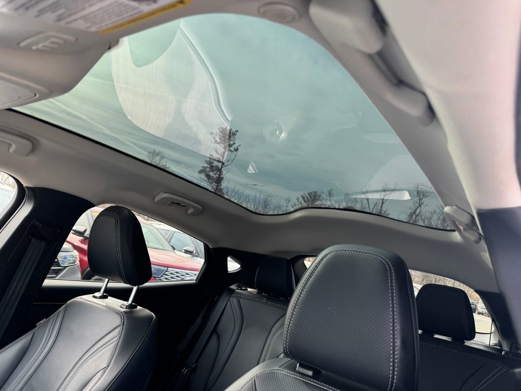 Used 2021 Ford Mustang Mach-E Premium image 34