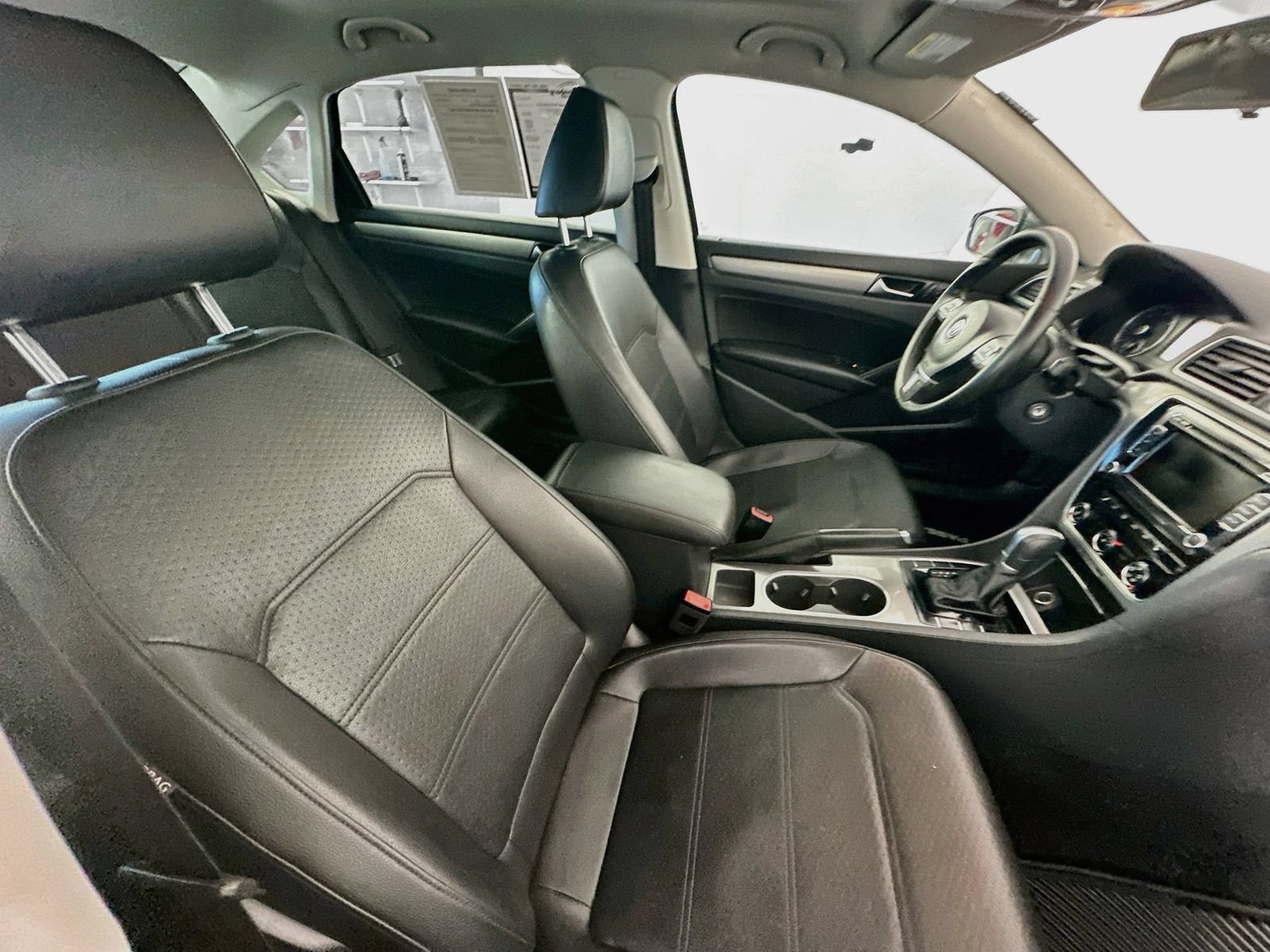 Used 2015 Volkswagen Passat TDI SE FWD image 26