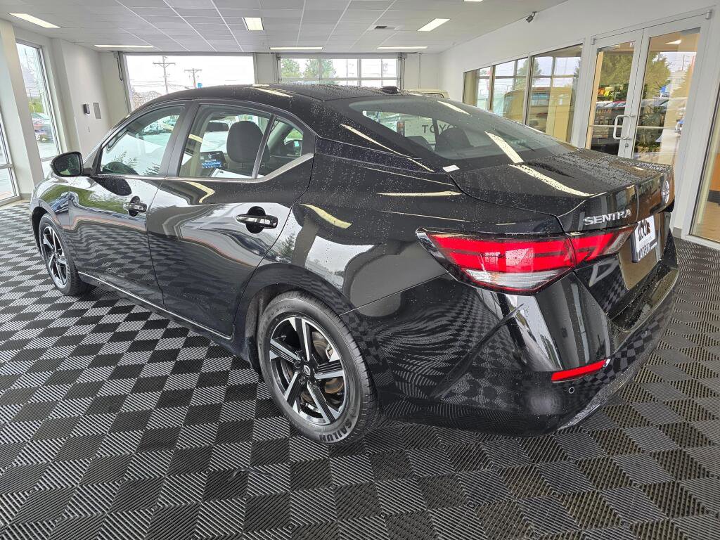 Used 2024 Nissan Sentra SV FWD image 5