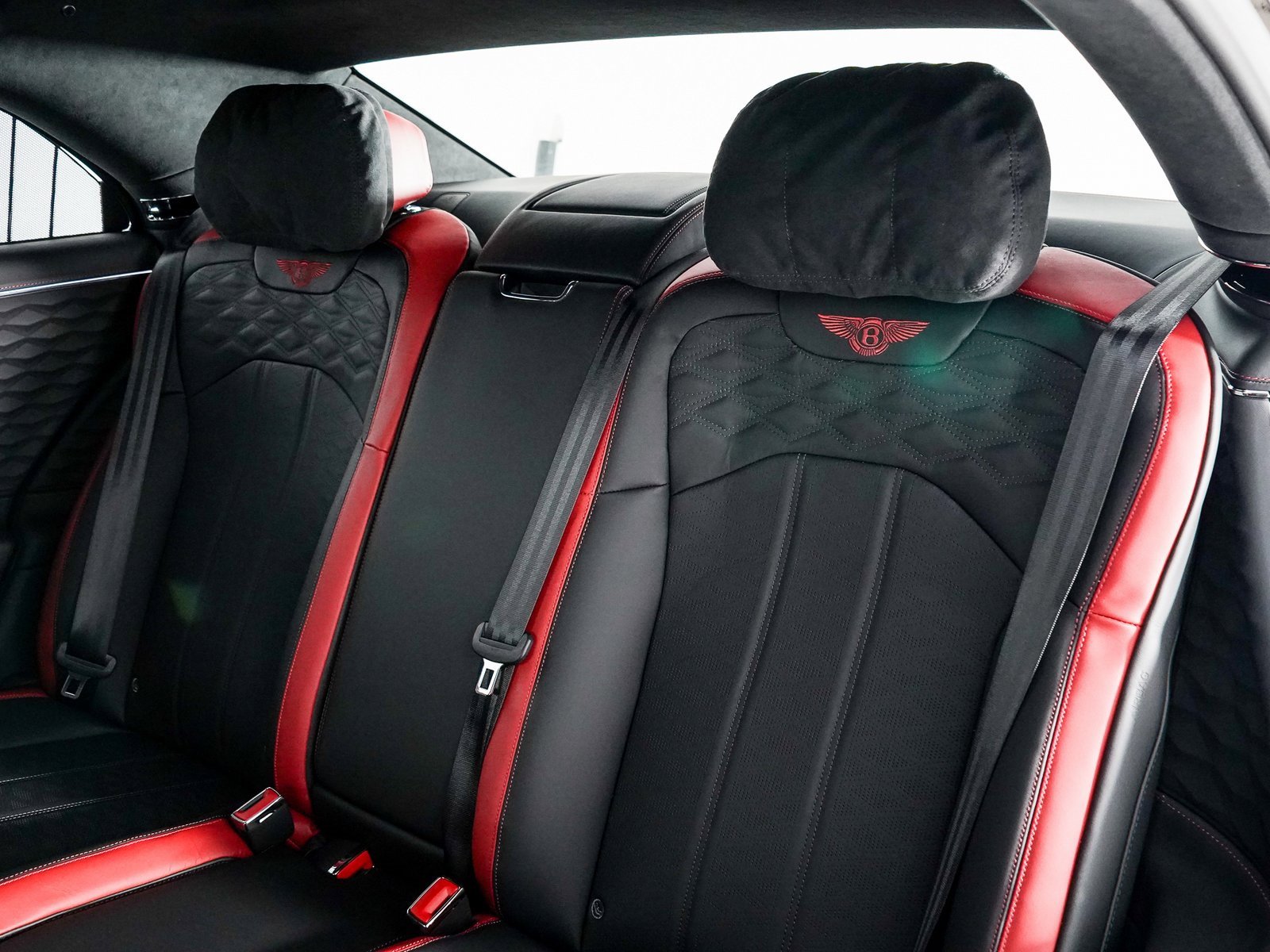 Certified 2025 Bentley Flying Spur Plug-In Hybrid image 25