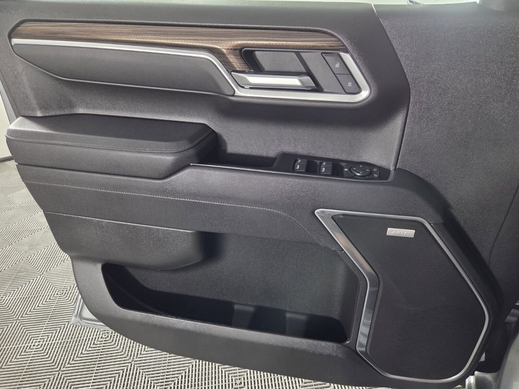 Used 2025 Chevrolet Silverado 1500 RST w/ Convenience Package II AWD/4WD image 23