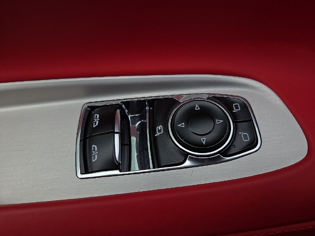 Used 2020 Chevrolet Corvette Stingray Premium Cpe w/ 3LT Preferred Equipment Group RWD image 17
