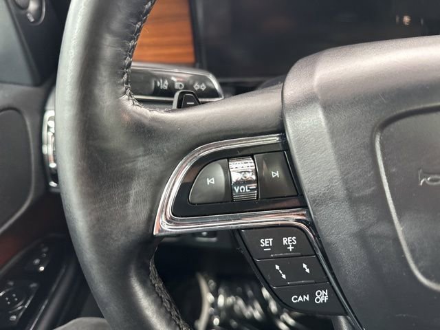 Used 2020 Lincoln Navigator L Reserve w/ Equipment Group 208A Reserve AWD/4WD image 16