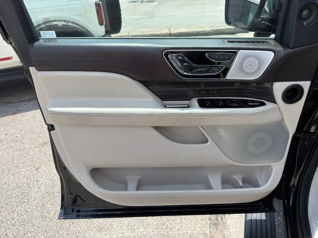 Used 2023 Lincoln Navigator Black Label AWD/4WD image 19