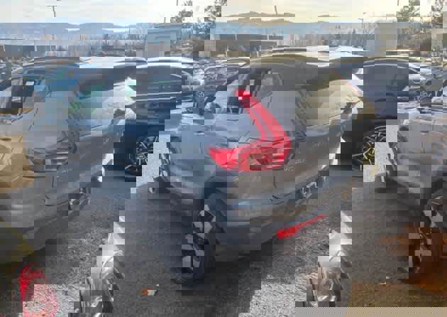 Used 2023 Volvo XC40 Recharge Plus w/ Protection Package Premier image 8