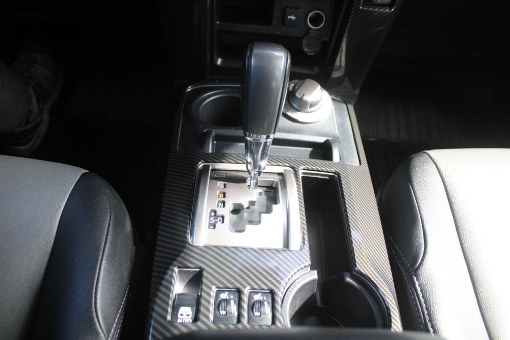 Used 2022 Toyota 4Runner SR5 Premium AWD/4WD image 36