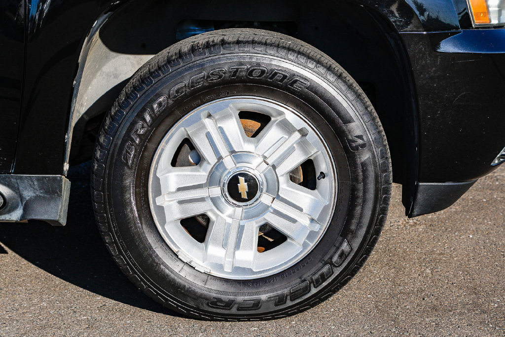 Used 2009 Chevrolet Avalanche LT w/ Suspension Package, Off-Road AWD/4WD image 15