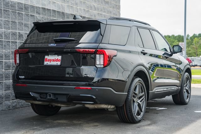 Used 2025 Ford Explorer ST-Line w/ ST-Line Street Pack AWD/4WD image 6