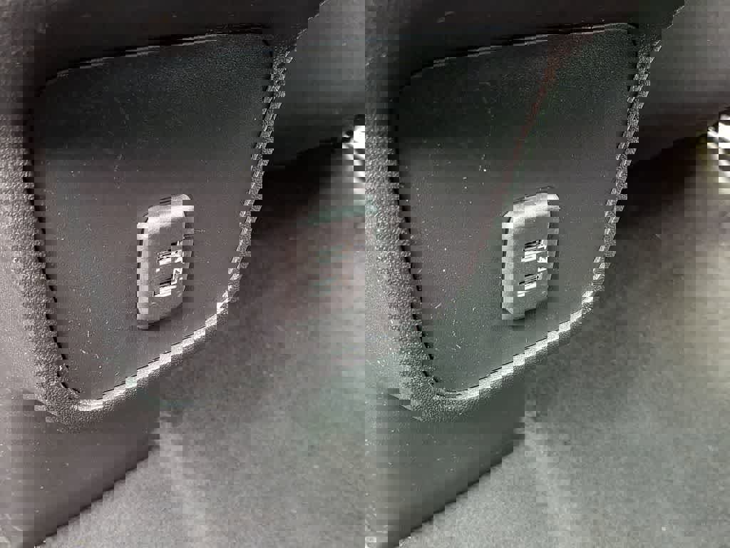 Used 2023 Chevrolet Equinox LS w/ Driver Confidence II Package image 24