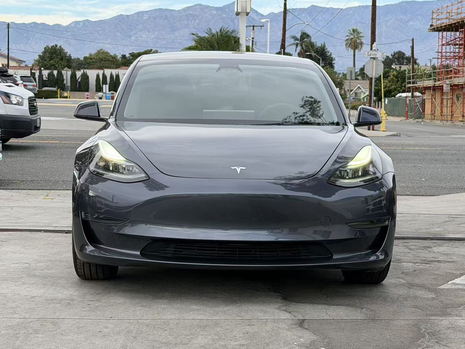 Used 2023 Tesla Model 3 Standard Range RWD image 2