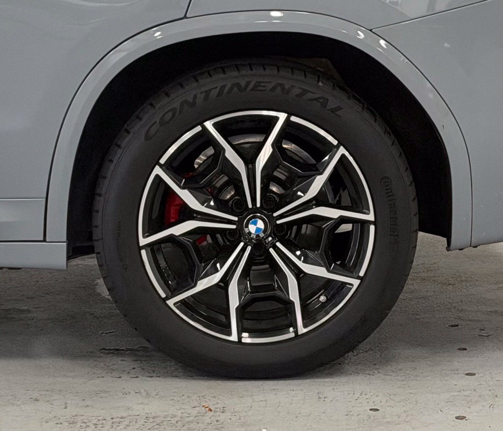 Used 2023 BMW X3 xDrive30i w/ M Sport Package AWD/4WD image 8