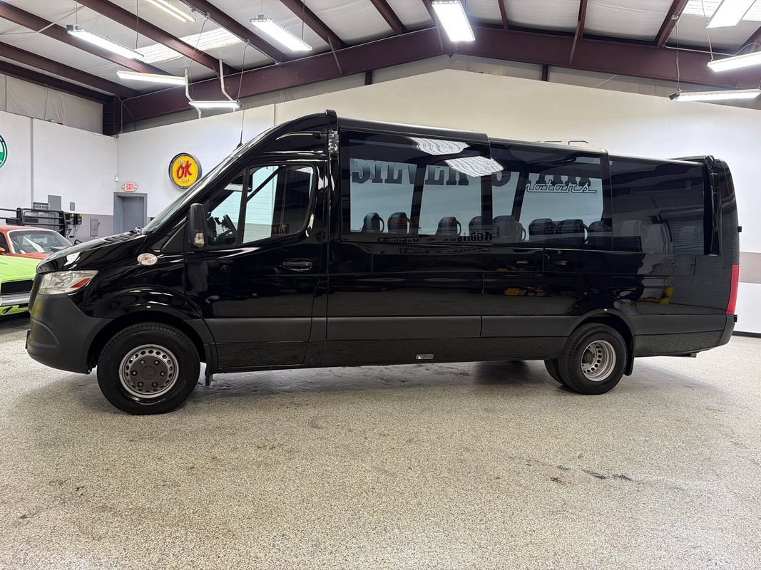 Used 2019 Mercedes-Benz Sprinter 170 Cargo image 2